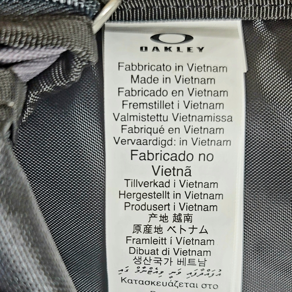 Oakley - 20L Enduro Backpack /Carryall - 921056ODM - Picture 11 of 11